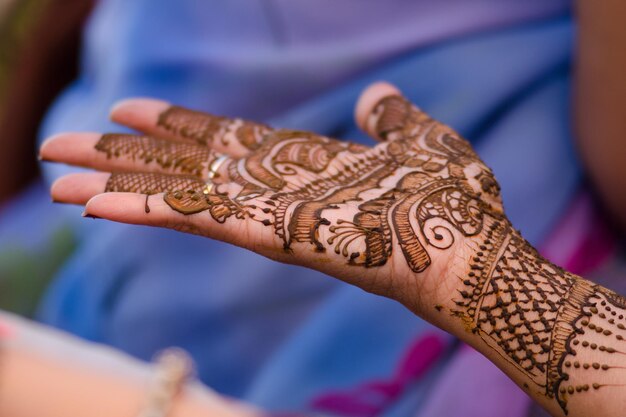 Foto diseño de henna novia boda hindú rajasthan india