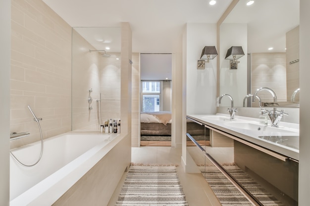 Diseño de interiores de baño hermoso y elegante.