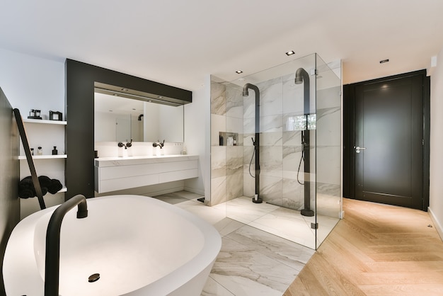 Diseño de interiores de baño hermoso y elegante.