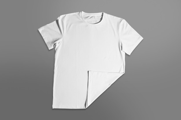 Diseño de maquillaje de camiseta blanca