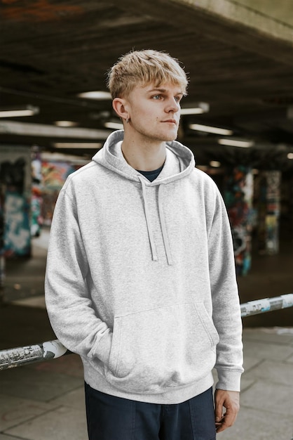 Diseño de moda de ropa masculina con capucha de PNG