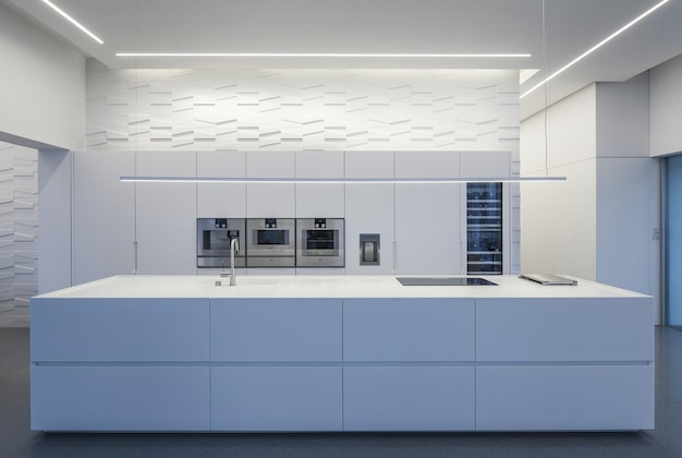 Diseño moderno de cocina minimalista blanca