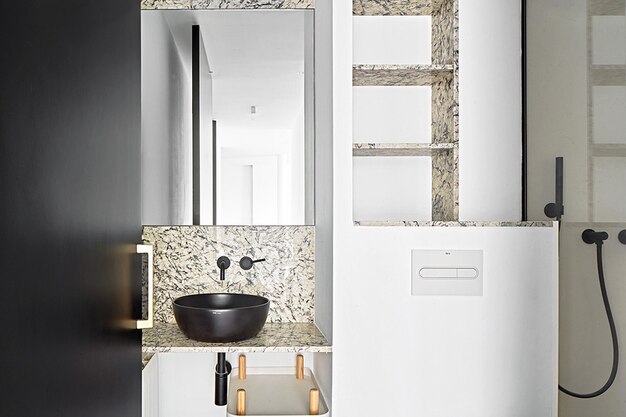 Diseño moderno y minimalista del baño