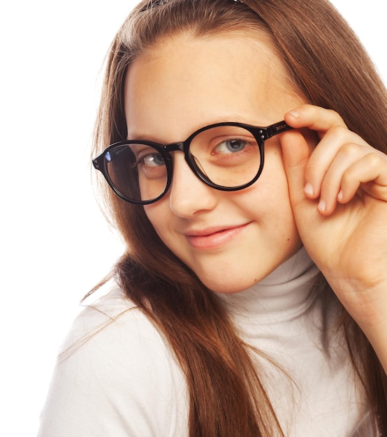 Disparo de una niña con gafas