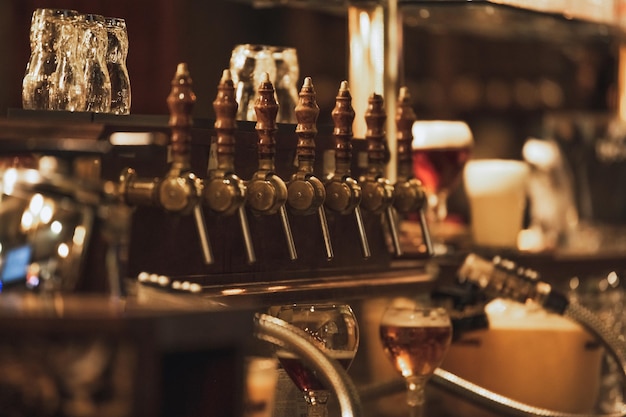 Dispensador de cerveja de bar Aparelho para dispensar cerveja em um restaurante