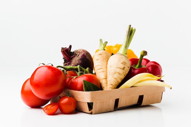 Disposición de diferentes verduras frescas.