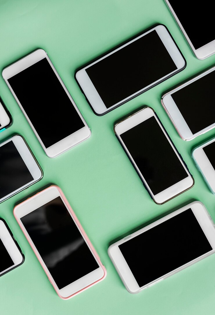 Foto dispositivo de smartphone isolado no fundo