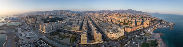 Foto el distrito de genoa foce vista aérea panorámica enorme paisaje de la expo y kennedy place y edificios