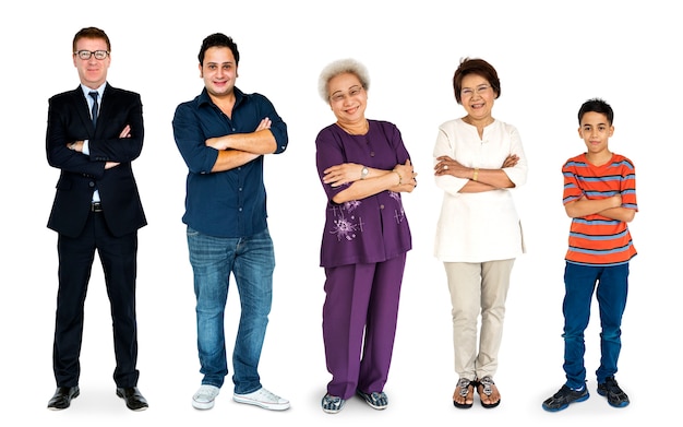 Diversidad de generaciones de personas reunidas estudio aislado