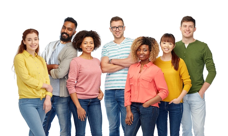 Foto diversidade, raça, etnia e conceito de pessoas - grupo internacional de homens e mulheres felizes e sorridente sobre branco