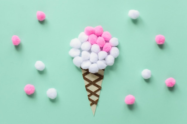 DIY Ideas de aprendizaje temprano Helado de fieltro pompon Actividades para niños pequeños Montessori Paso 4