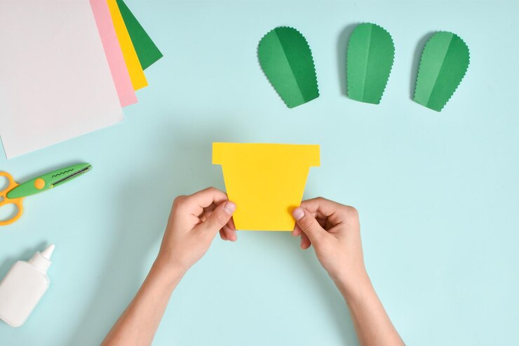 Foto diy una postal con un cactus en una maceta instrucciones fotográficas paso a paso