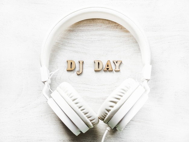 Dj Day con auriculares