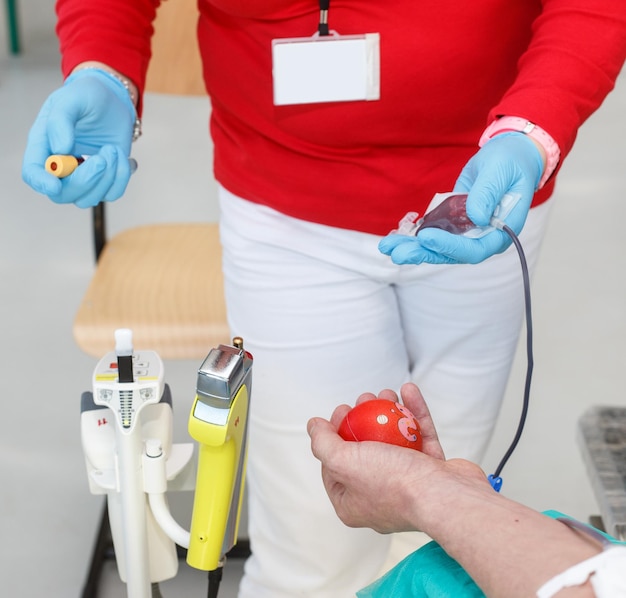 Foto doador de sangue na doação dia mundial do doador de sangue doação de sangue por transfusão