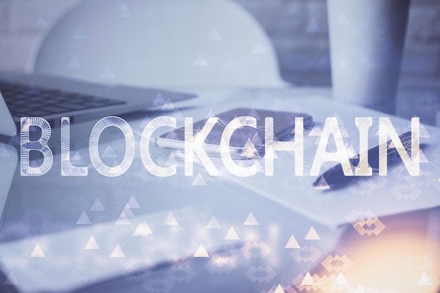 Doble exposición del dibujo del tema blockchain y el fondo del teléfono celular Concepto de cryptomarket