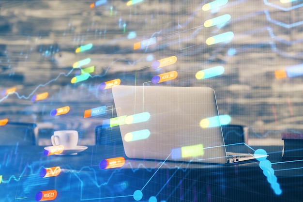 Doble exposición del escritorio con computadora en el fondo y dibujo temático tecnológico Concepto de big data