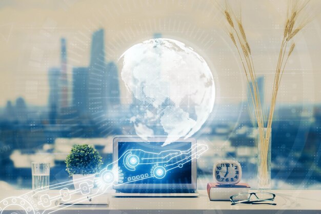 Doble exposición del escritorio con computadora y holograma del mapa del mundo Concepto de red de datos internacional