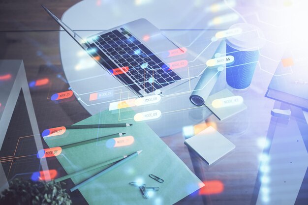 Doble exposición de escritorio con computadora personal en segundo plano y dibujo de tema tecnológico Concepto de análisis de datos