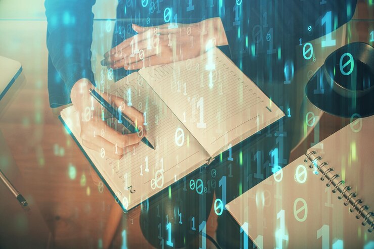 Foto doble exposición de escritura de manos en el fondo con holograma de solución de datos en el frente concepto de tecnología vista superior