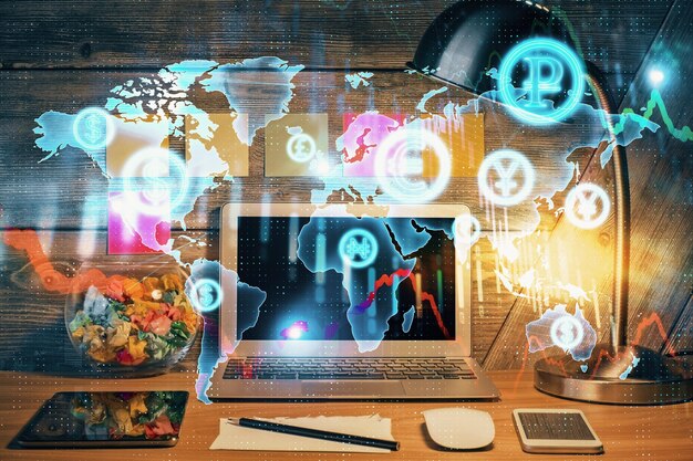 Doble exposición del gráfico forex y espacio de trabajo con computadora Concepto de comercio internacional en línea