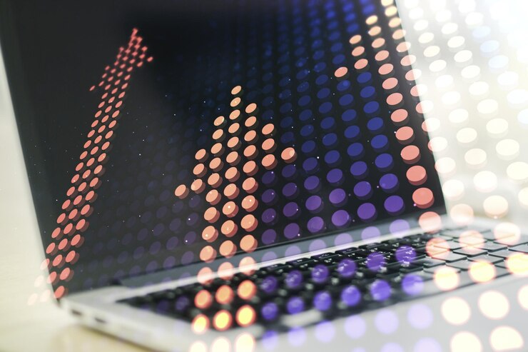 Foto doble exposición del holograma creativo abstracto de flechas hacia arriba en el fondo del portátil concepto de ambición y desafío
