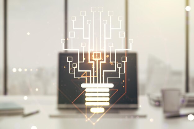 Doble exposición del holograma creativo de la bombilla con chip en la idea de fondo del portátil y el concepto de lluvia de ideas