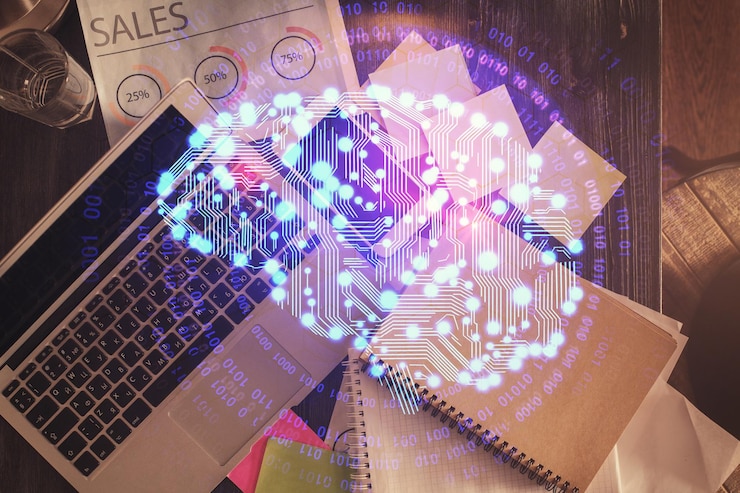 Foto doble exposición del holograma de dibujo cerebral sobre el fondo de la mesa de trabajo de vista superior con computadora concepto de big data