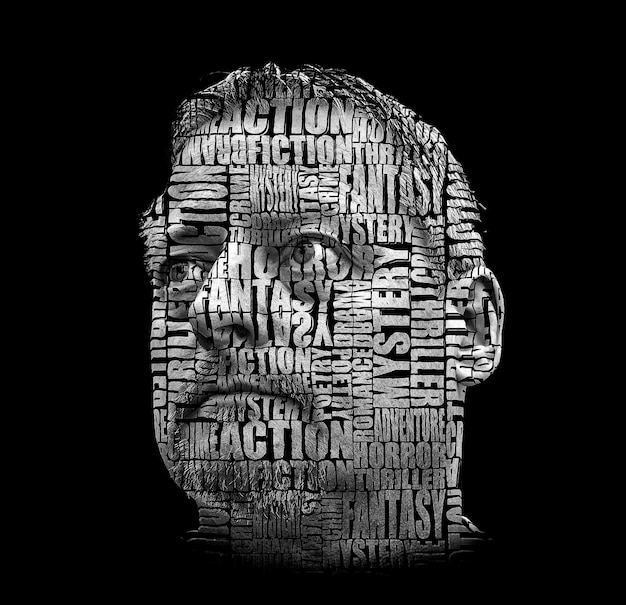 Doble exposición del hombre y del texto contra un fondo negro
