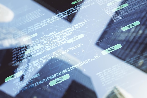 Doble exposición de una ilustración abstracta de programación creativa sobre el fondo borroso del paisaje urbano y el concepto de blockchain y big data