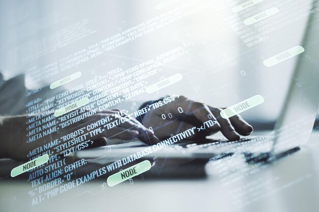 Doble exposición de la ilustración de programación creativa abstracta y las manos escribiendo en la computadora portátil en el fondo de grandes datos y concepto de blockchain