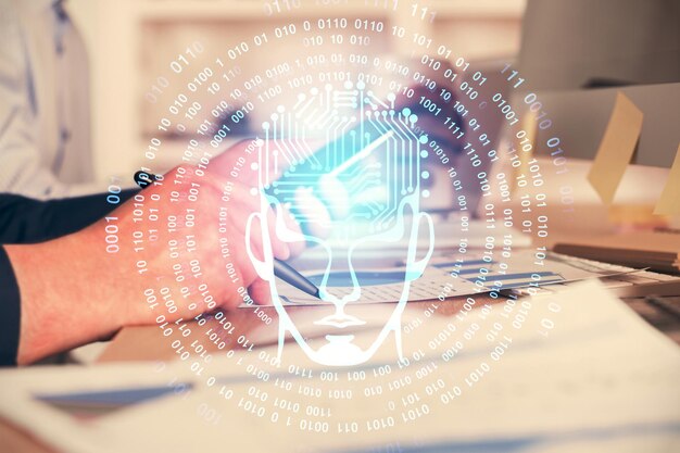 Doble exposición de la mano de un hombre sosteniendo y usando un dispositivo digital y dibujando un holograma cerebral Concepto de datos