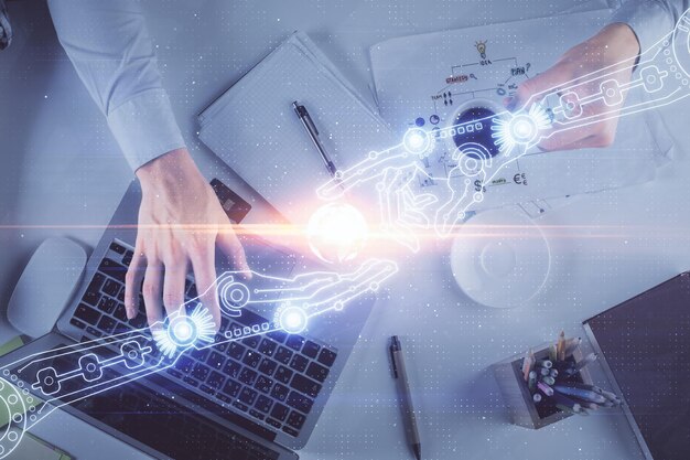 Doble exposición de las manos del hombre escribiendo sobre el teclado de la computadora y el concepto de tecnología de vista superior del dibujo del holograma del tema de datos