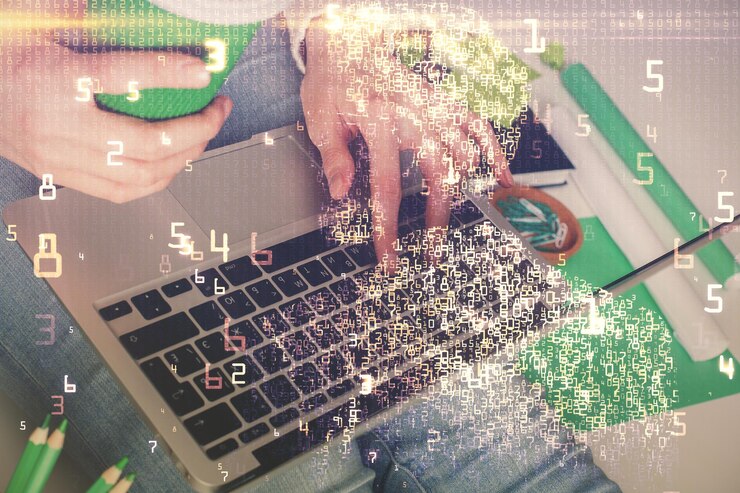Foto doble exposición de manos de mujer escribiendo en el tema de informática y tecnología dibujando el concepto de alta tecnología