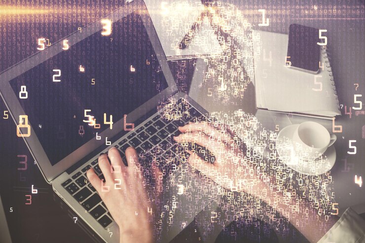 Foto doble exposición de manos de mujer escribiendo en el tema de informática y tecnología dibujando el concepto de alta tecnología