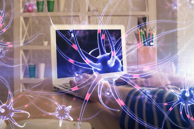 Doble exposición de las manos de las mujeres escribiendo en la computadora y dibujando neuronas Concepto educativo