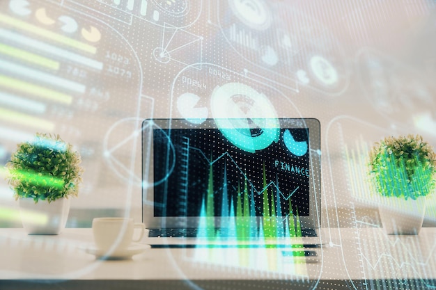 Doble exposición de la mesa con computadora en el fondo y dibujo del tema de los datos Concepto de innovación