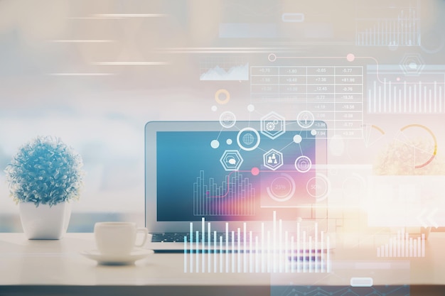 Doble exposición de la mesa con computadora en el fondo y dibujo del tema de los datos Concepto de innovación