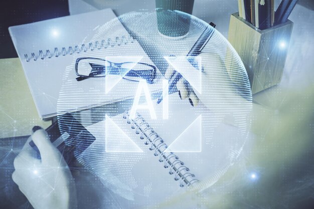 Doble exposición de una mujer que compra en línea con una tarjeta de crédito y un holograma de tema de datos que dibuja el concepto de comercio electrónico