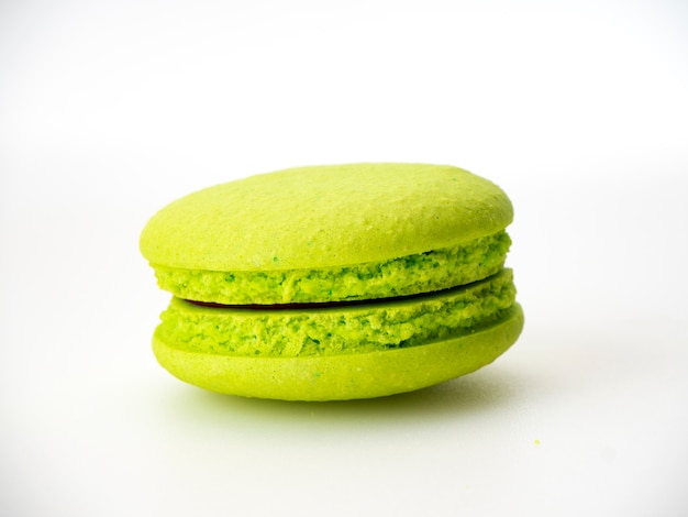 Doce de avelã verde macarons em branco