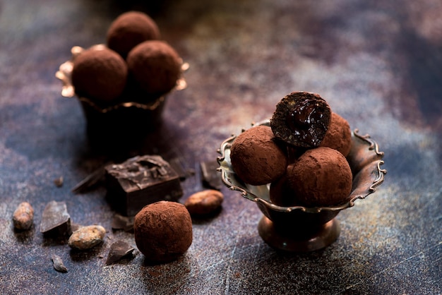 Doces de chocolate trufas bolas doces