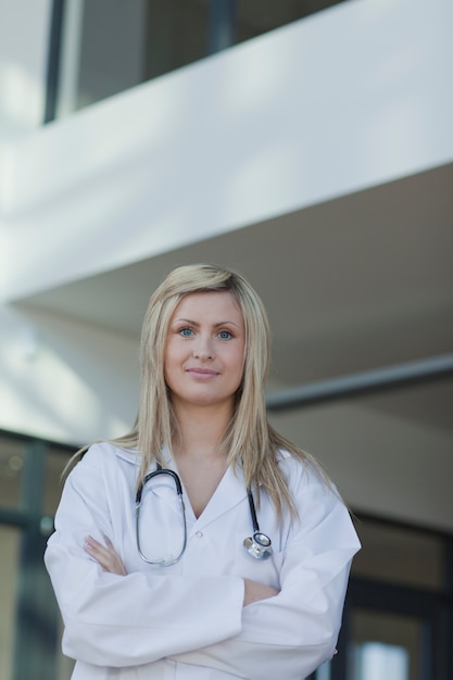 Doctora en un hospital