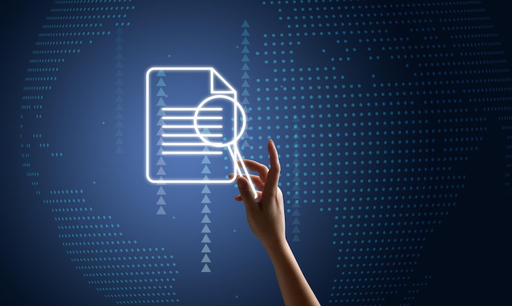 Foto documento virtual y una mano con una lupa concepto de control