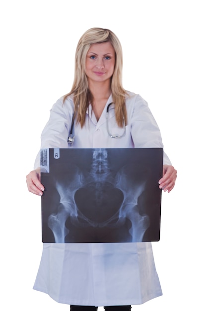 Foto doktor, der einen röntgenstrahl betrachtet