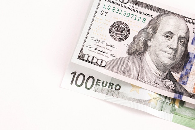 Dólar americano e dinheiro de notas de euro