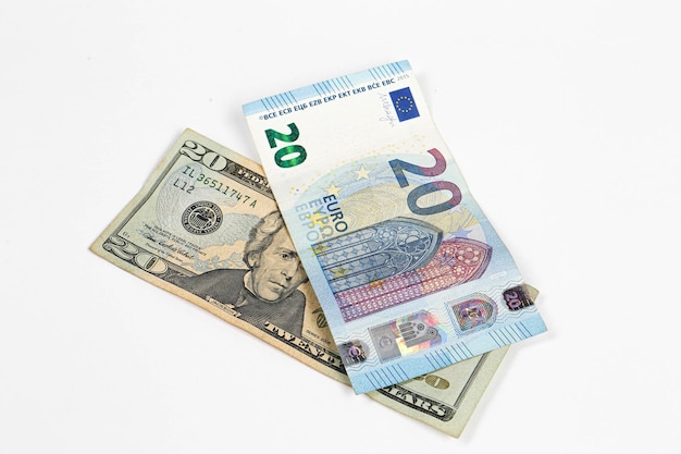 Dólar estadounidense y dinero de billetes en euros