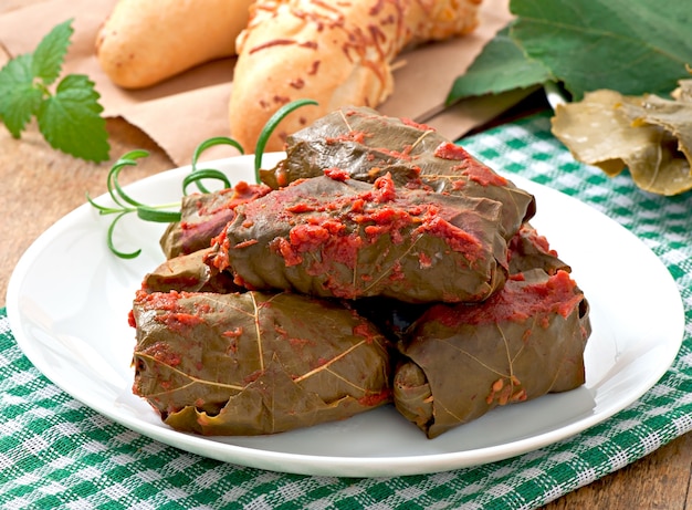 Dolma, hojas de parra rellenas, cocina turca y griega