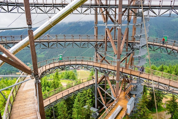 Dolni Morava Sky Walk escadas nas montanhas República Checa