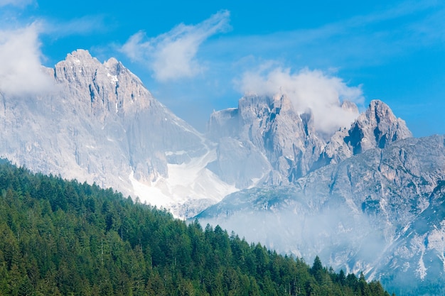 Foto dolomitas italianas com vista para a montanha