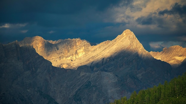 Dolomiten bei Sonnenuntergang in Italien