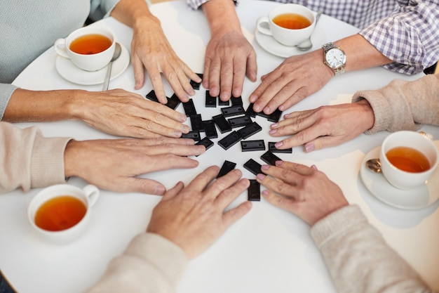 Domino spielen